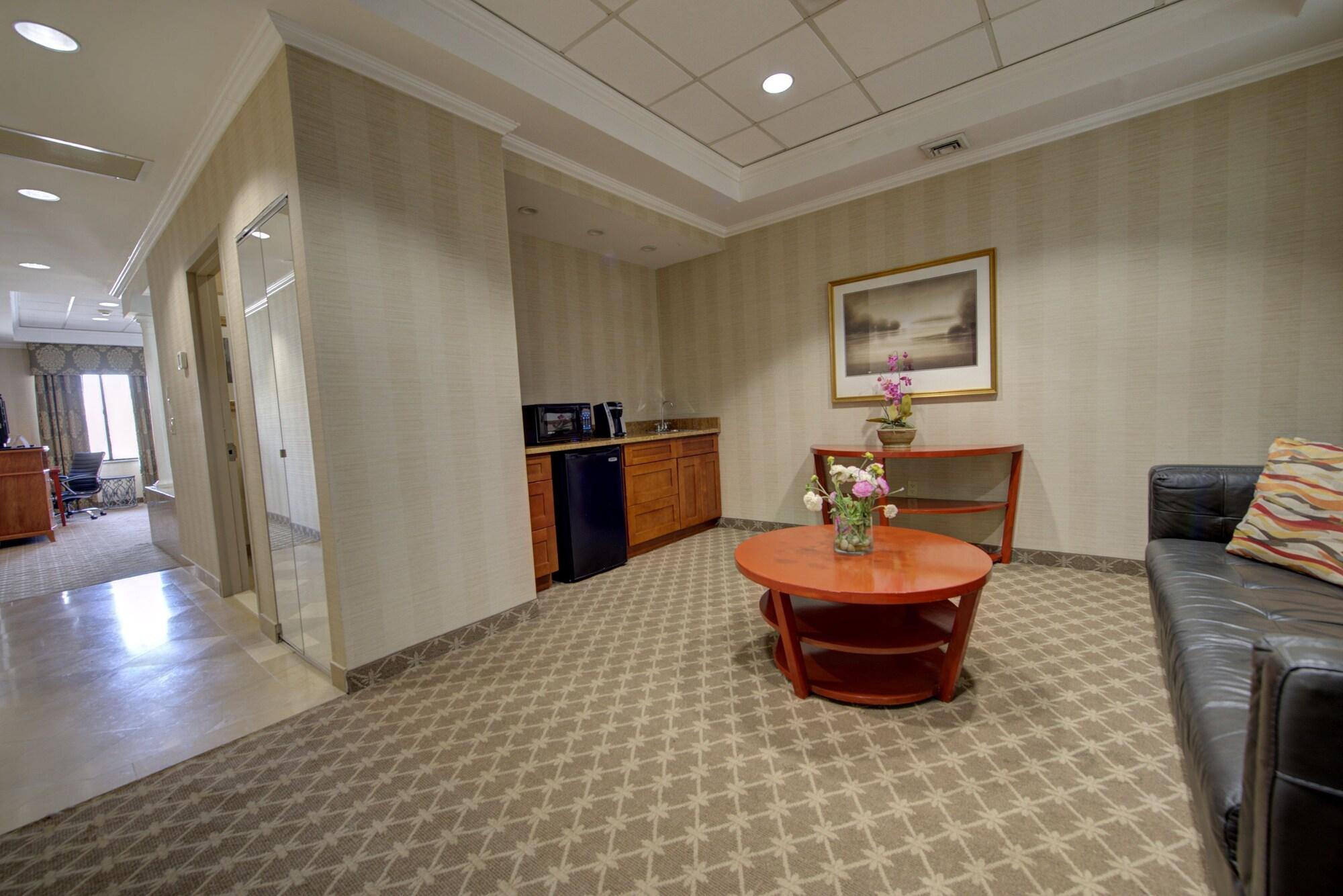 Holiday Inn Plainview-Long Island By Ihg Exterior foto